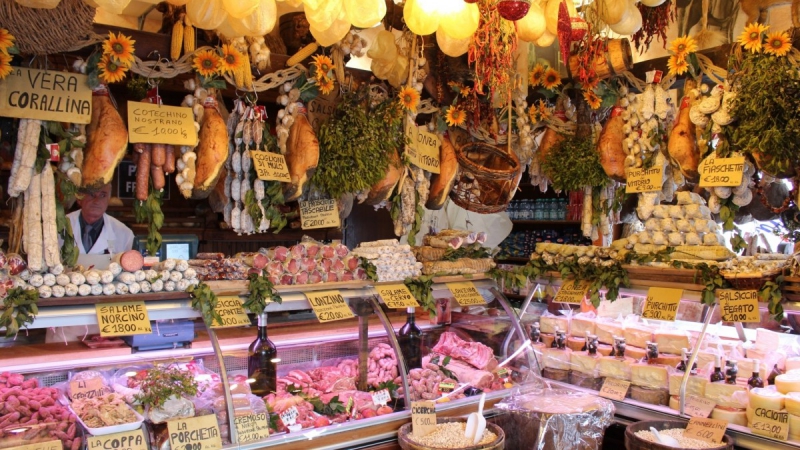 vitrine-BARGEMON-min_norcia_butchery_cold_cuts-342231